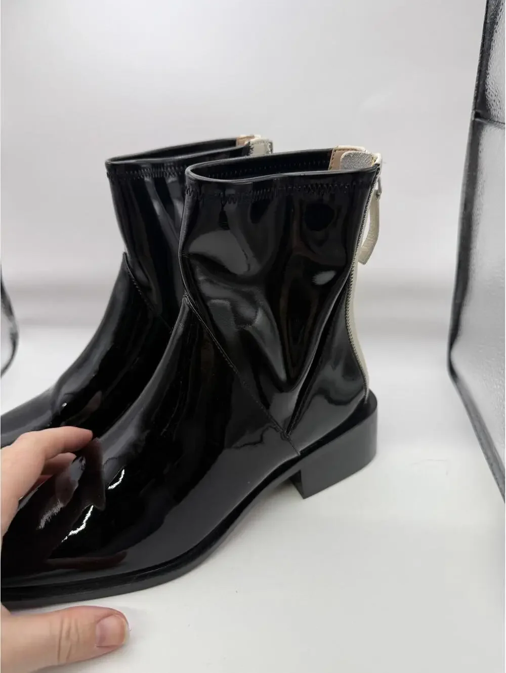 Linea Paolo Velore Color Block Bootie Black Patent Leather Women's Ankle  5.5